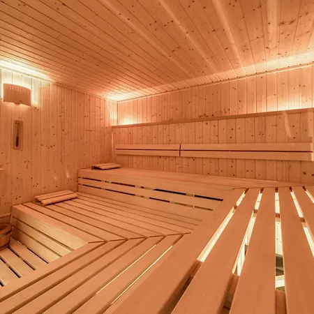 Goldhornisse - Gemuetliches Mit Seeblick, Kamin & Wellness Am Krakower Apartment