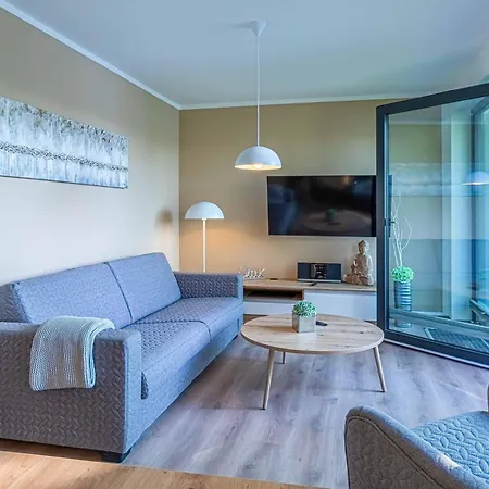 Goldhornisse - Gemuetliches Mit Seeblick, Kamin & Wellness Am Krakower Apartment *