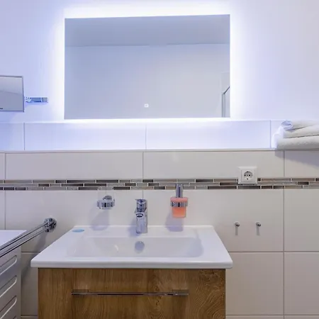 Apartment Mantra-oase - Gemuetliches Mit Seeblick, Kamin & Wellness Am Krakower