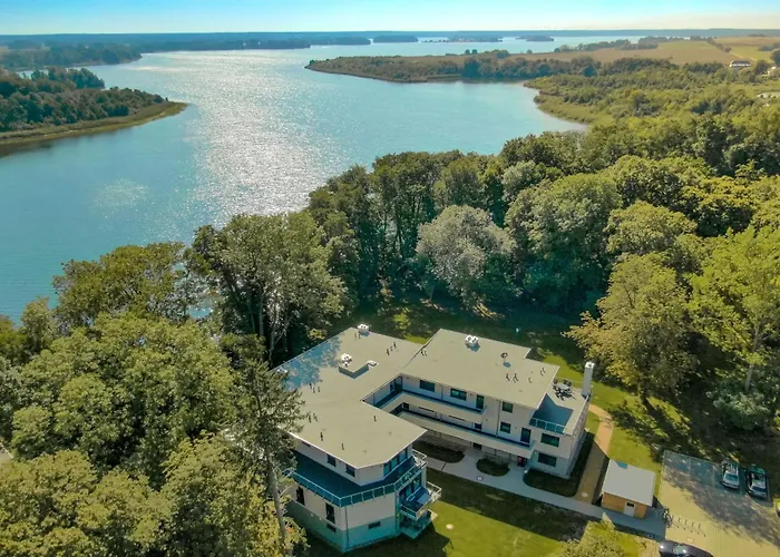 Goldhornisse - Gemuetliches Mit Seeblick, Kamin & Wellness Am Krakower *