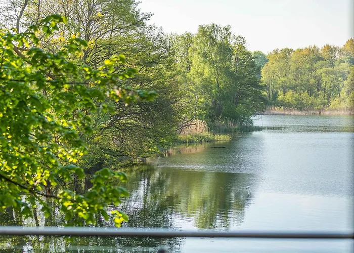 아파트 Goldhornisse - Gemuetliches Mit Seeblick, Kamin & Wellness Am Krakower *